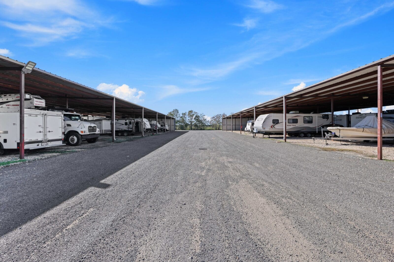 covered-rv-boat-storage-solutions-morningstar-storage